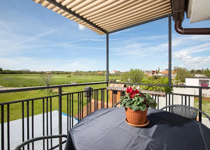 Countryside Manu Lägenhet