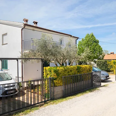 Countryside Manu * Pula